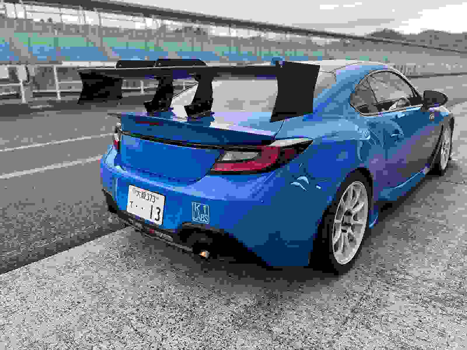 ＧＲ８６　ＢＲＺ　スワンネックＧＴウィング　１４１０ｍｍ