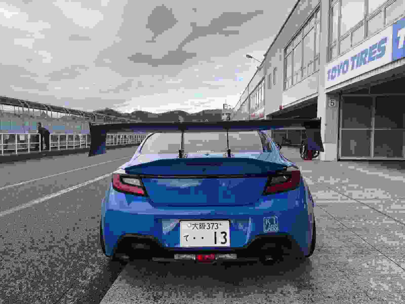 GR86 BRZ スワンネックGTウィング　１６００ｍｍ